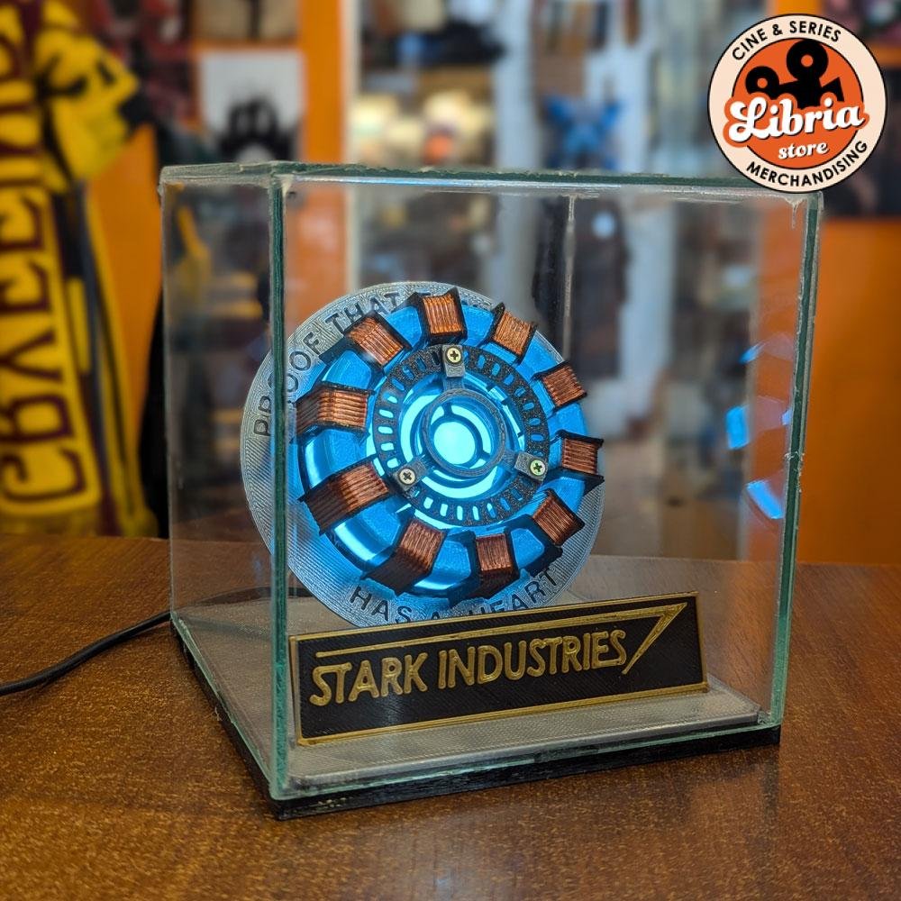 Reactor de Tony Stark en exhibidor de vidrio - Imagen 3