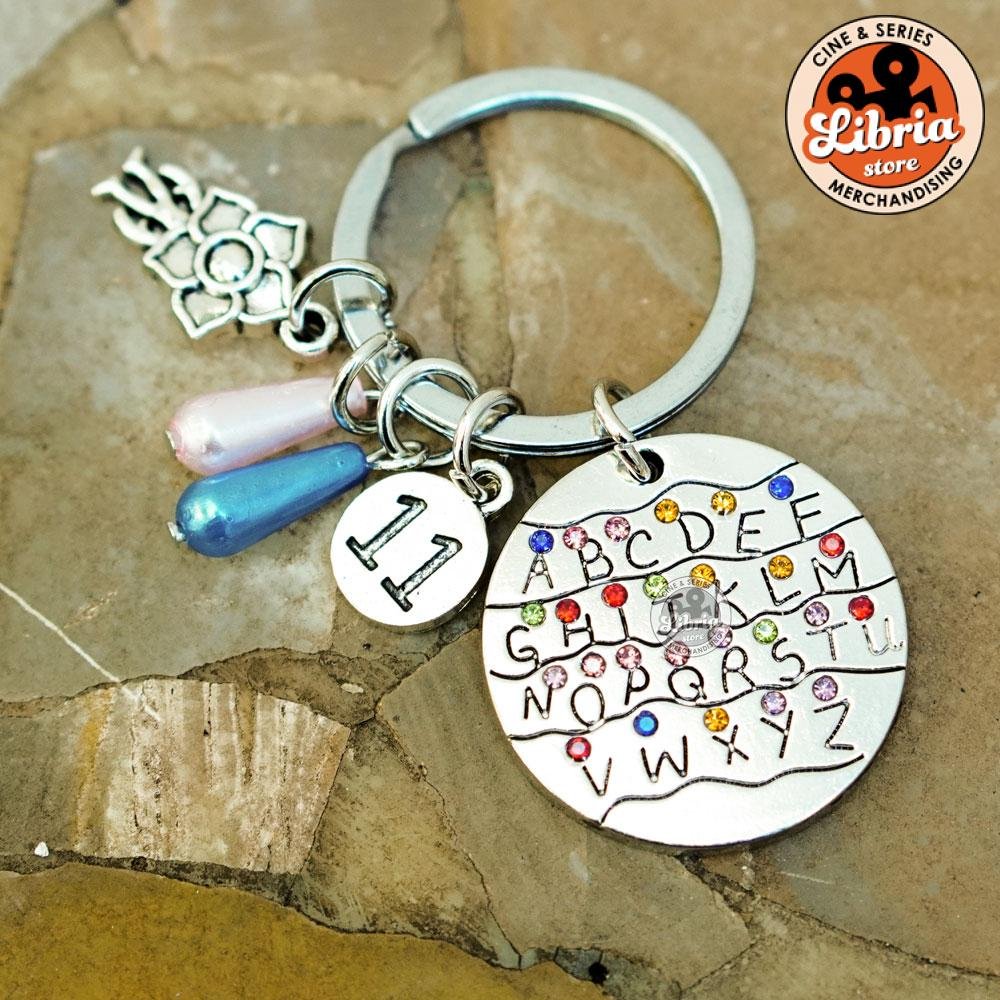 Llavero Stranger Things con ABC