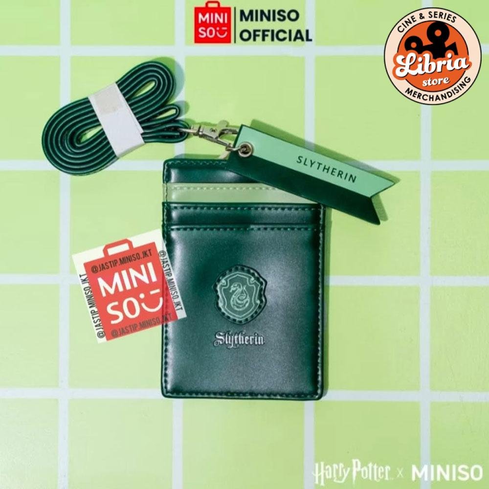 Tarjetero con lanyard Slytherin